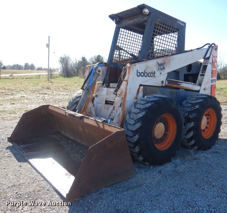 image for item HX9059 Bobcat 975  skid steer loader