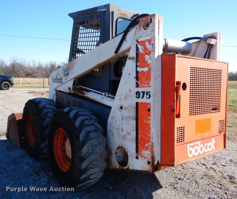image for item HX9059 Bobcat 975  skid steer loader