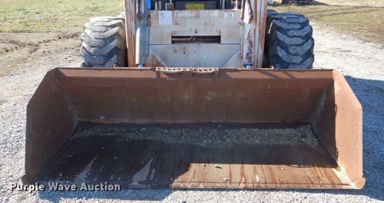 image for item HX9059 Bobcat 975  skid steer loader