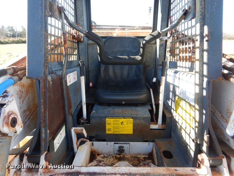 image for item HX9059 Bobcat 975  skid steer loader