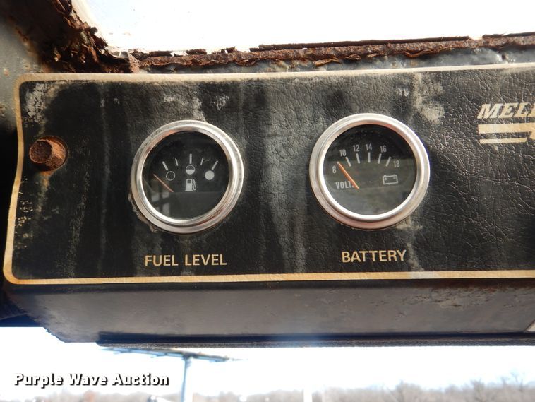 image for item HX9059 Bobcat 975  skid steer loader