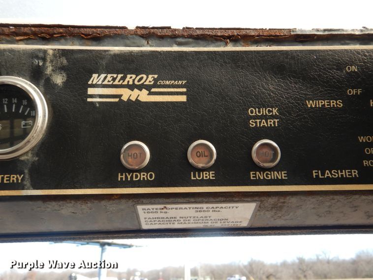 image for item HX9059 Bobcat 975  skid steer loader