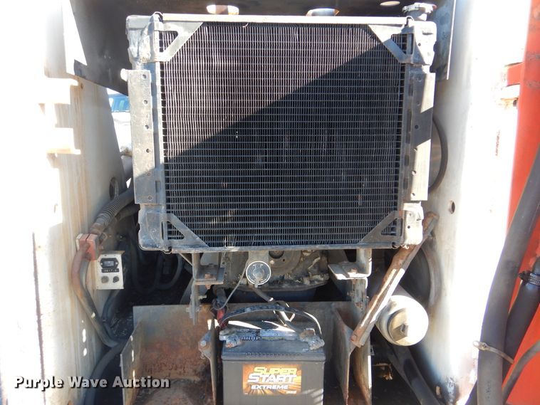 image for item HX9059 Bobcat 975  skid steer loader