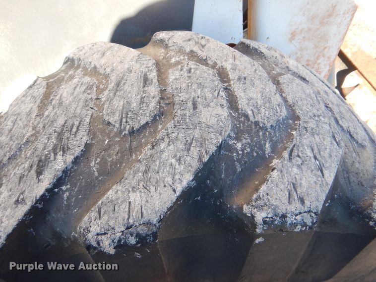 image for item HX9059 Bobcat 975  skid steer loader