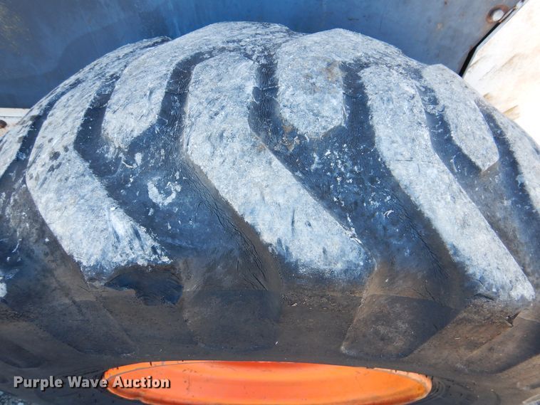 image for item HX9059 Bobcat 975  skid steer loader