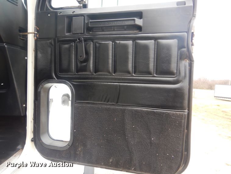 image for item HX9064 1998 Freightliner FLD  vacuum truck