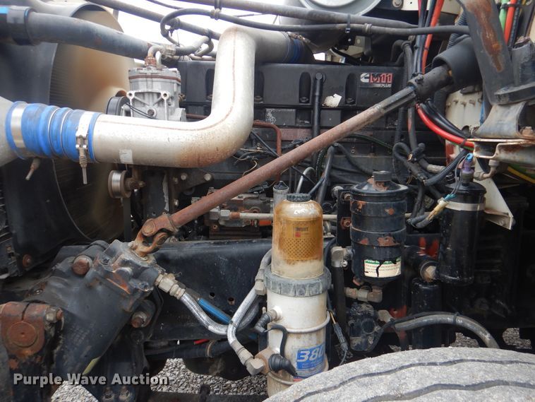 image for item HX9064 1998 Freightliner FLD  vacuum truck