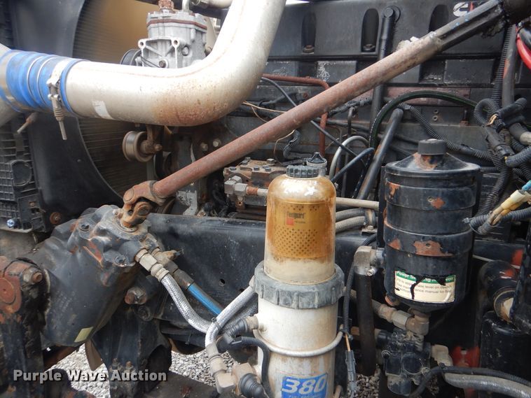 image for item HX9064 1998 Freightliner FLD  vacuum truck