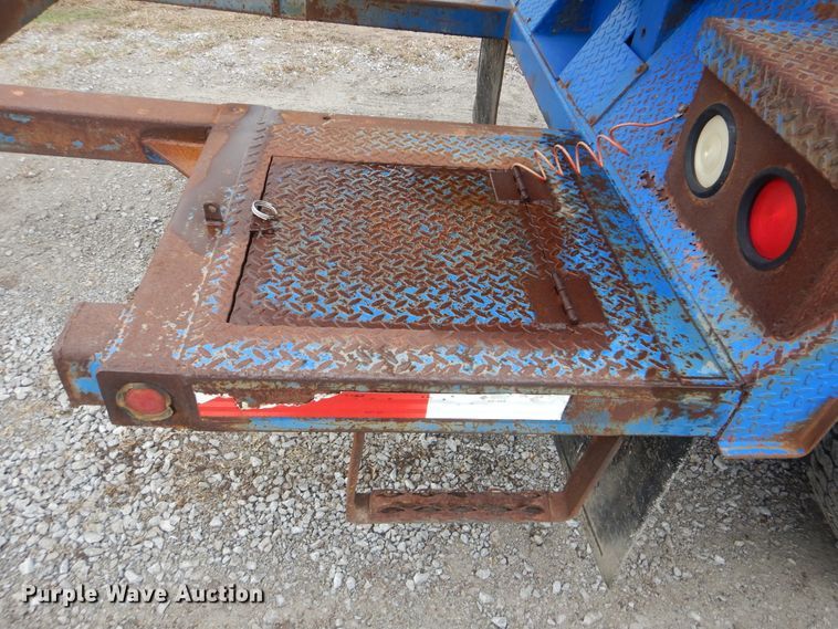 image for item HX9064 1998 Freightliner FLD  vacuum truck