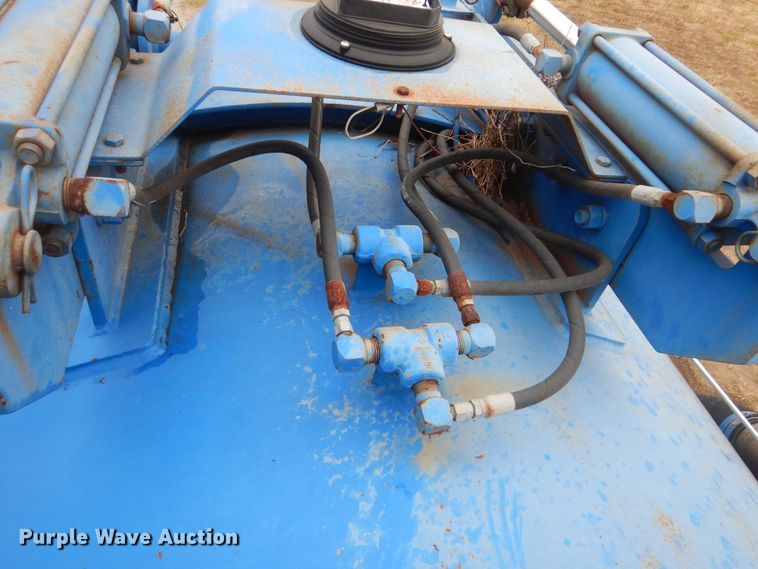 image for item HX9064 1998 Freightliner FLD  vacuum truck