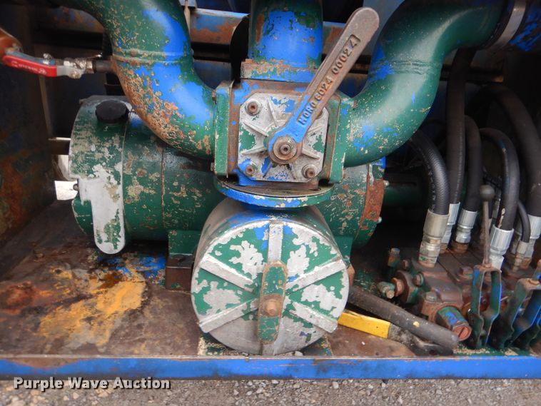 image for item HX9064 1998 Freightliner FLD  vacuum truck