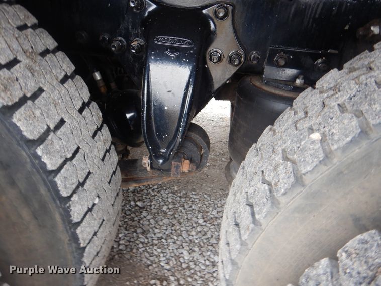 image for item HX9064 1998 Freightliner FLD  vacuum truck