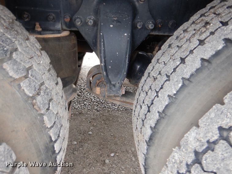 image for item HX9064 1998 Freightliner FLD  vacuum truck