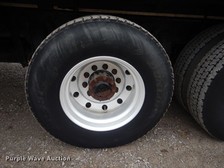 image for item HX9064 1998 Freightliner FLD  vacuum truck