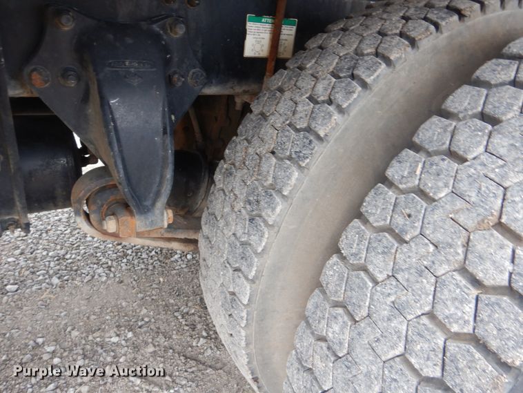 image for item HX9064 1998 Freightliner FLD  vacuum truck