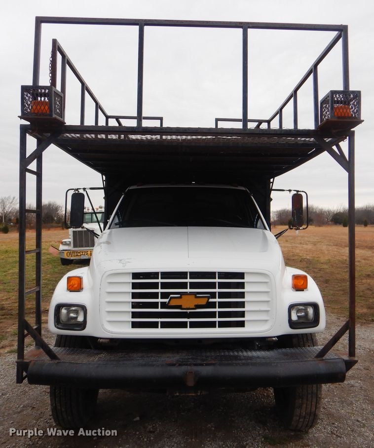 image for item HX9065 2001 Chevrolet C7500  chip bed truck