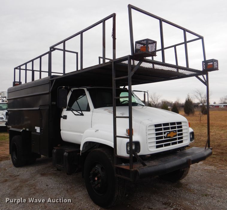 image for item HX9065 2001 Chevrolet C7500  chip bed truck