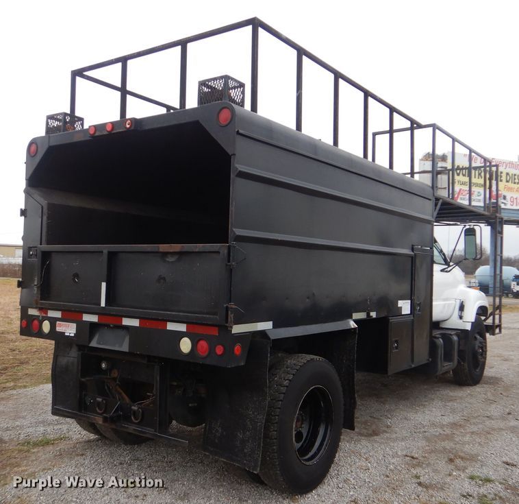 image for item HX9065 2001 Chevrolet C7500  chip bed truck