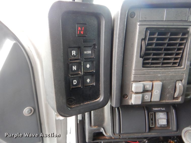 image for item HX9065 2001 Chevrolet C7500  chip bed truck