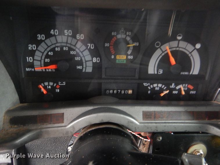 image for item HX9065 2001 Chevrolet C7500  chip bed truck