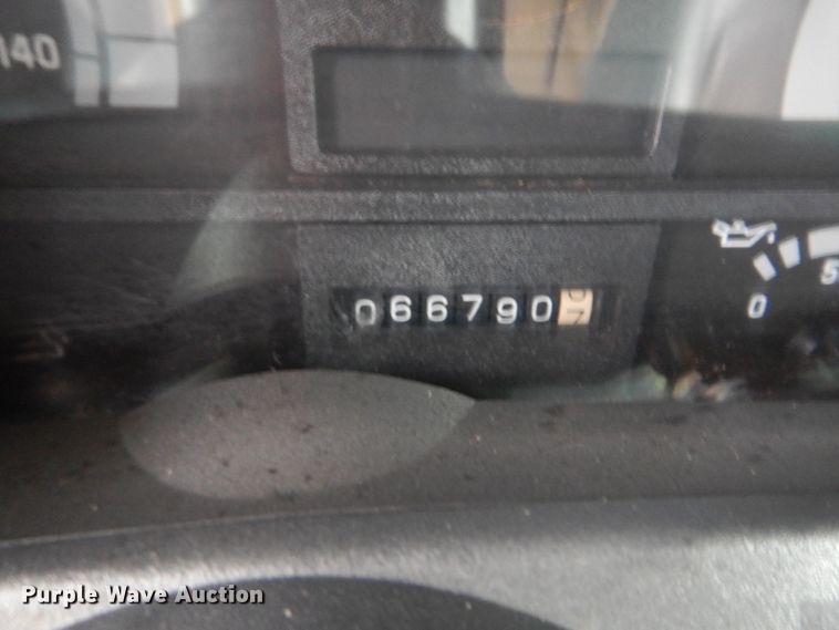 image for item HX9065 2001 Chevrolet C7500  chip bed truck