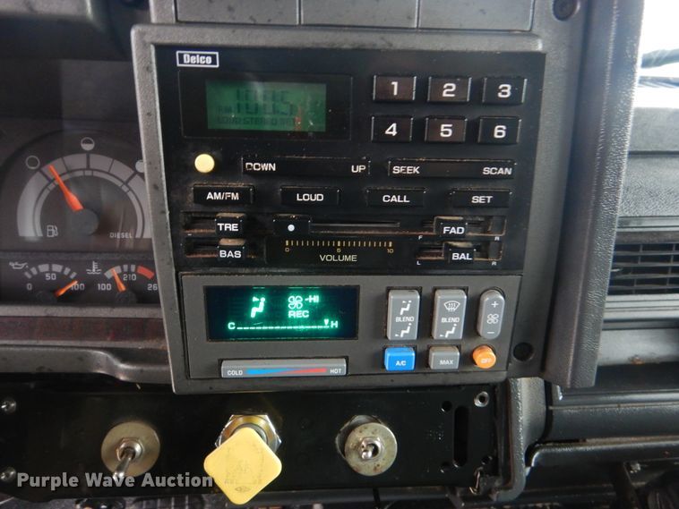 image for item HX9065 2001 Chevrolet C7500  chip bed truck