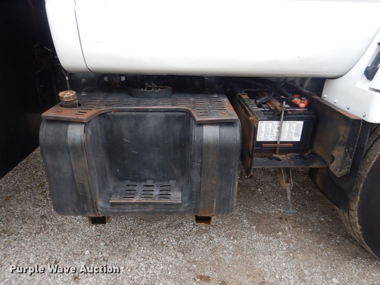 image for item HX9065 2001 Chevrolet C7500  chip bed truck