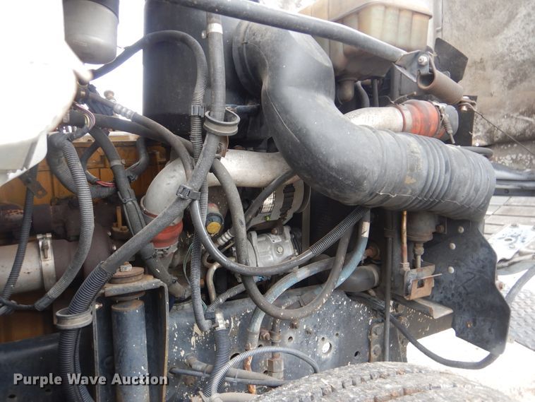 image for item HX9065 2001 Chevrolet C7500  chip bed truck