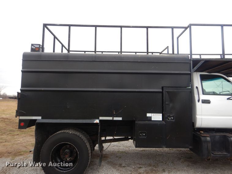 image for item HX9065 2001 Chevrolet C7500  chip bed truck