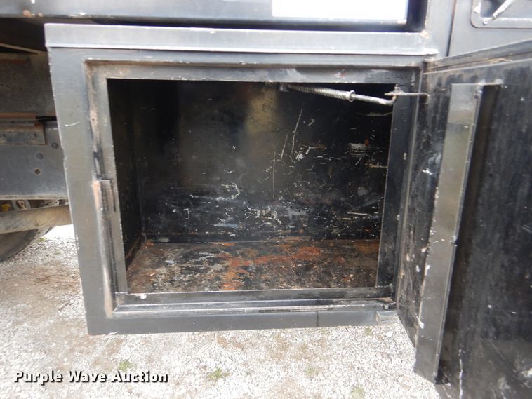 image for item HX9065 2001 Chevrolet C7500  chip bed truck