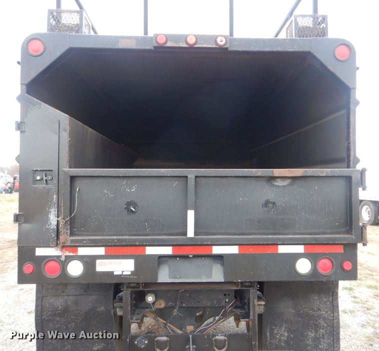 image for item HX9065 2001 Chevrolet C7500  chip bed truck