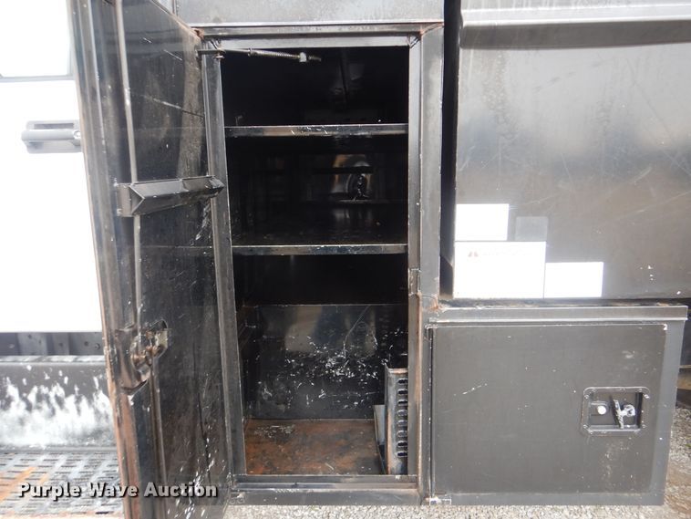 image for item HX9065 2001 Chevrolet C7500  chip bed truck