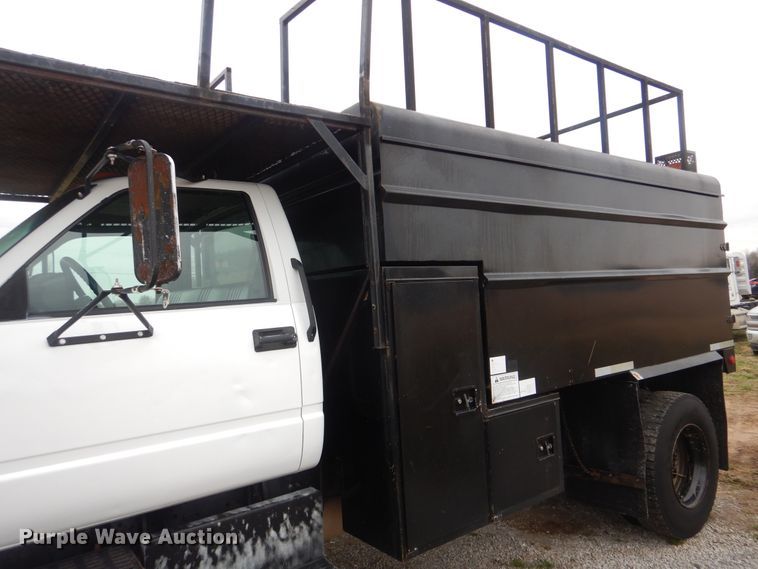 image for item HX9065 2001 Chevrolet C7500  chip bed truck