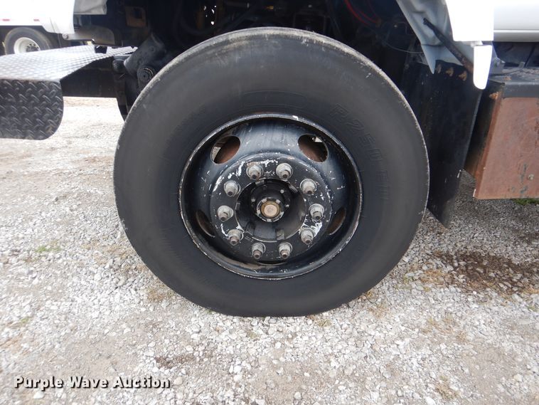 image for item HX9065 2001 Chevrolet C7500  chip bed truck