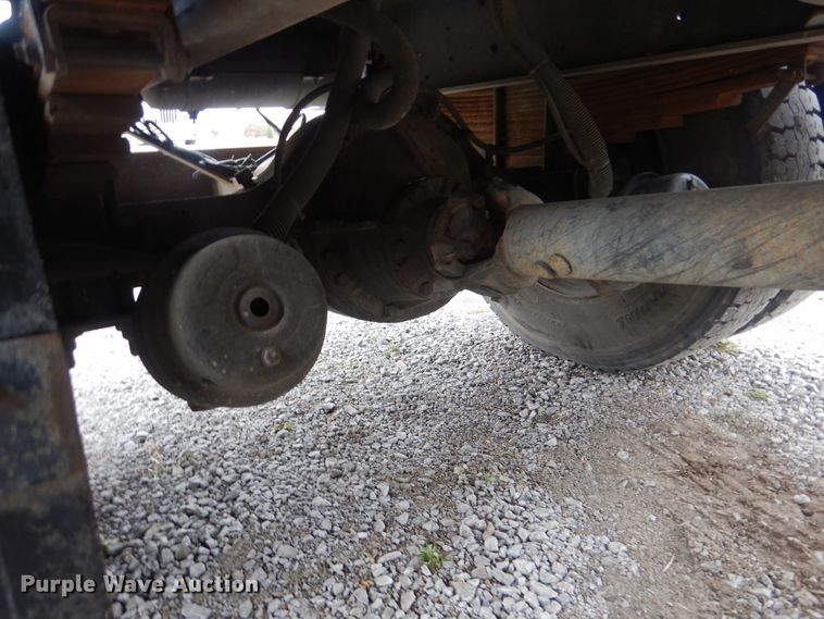 image for item HX9065 2001 Chevrolet C7500  chip bed truck