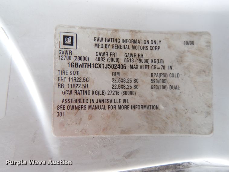 image for item HX9065 2001 Chevrolet C7500  chip bed truck