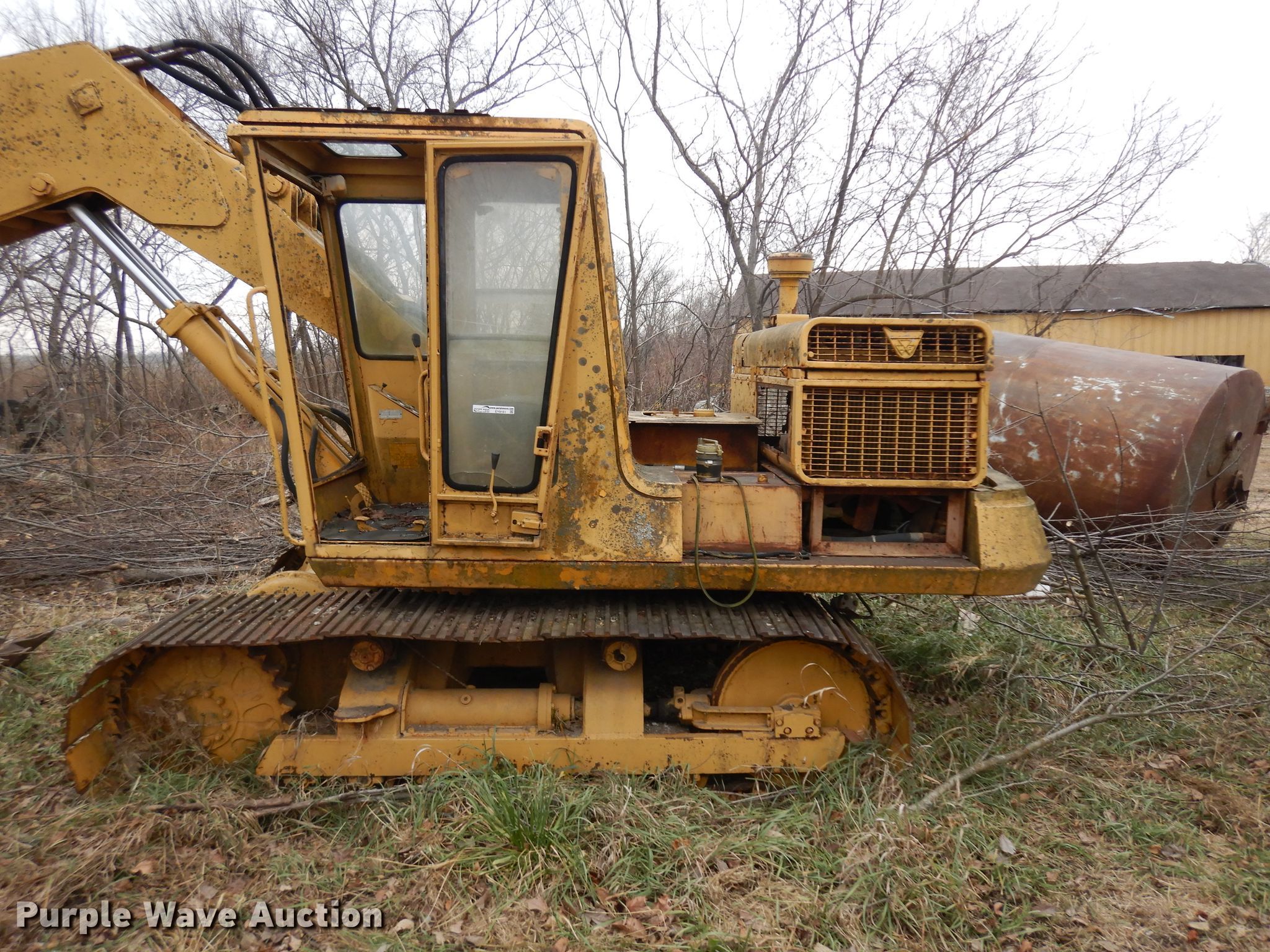 Massey Ferguson MF450 excavator in Topeka, KS | Item EY9161 for sale ...