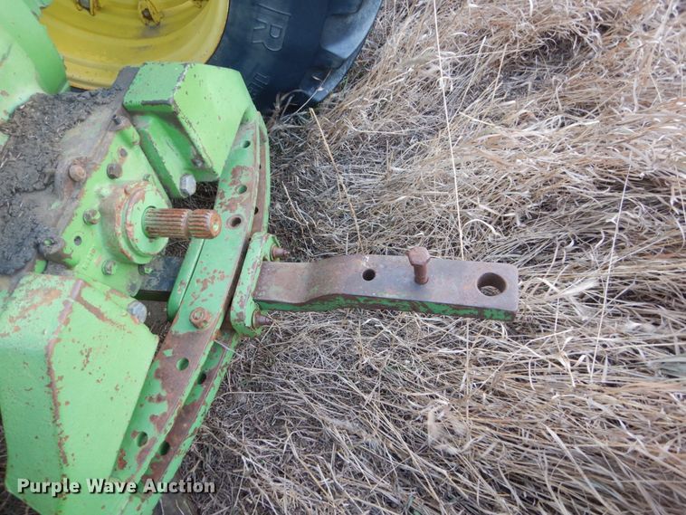 image for item DC8798 John Deere 7520  4WD tractor