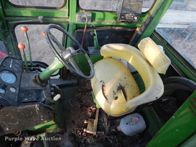 image for item DC8798 John Deere 7520  4WD tractor