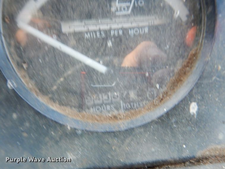 image for item DC8798 John Deere 7520  4WD tractor