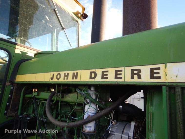image for item DC8798 John Deere 7520  4WD tractor