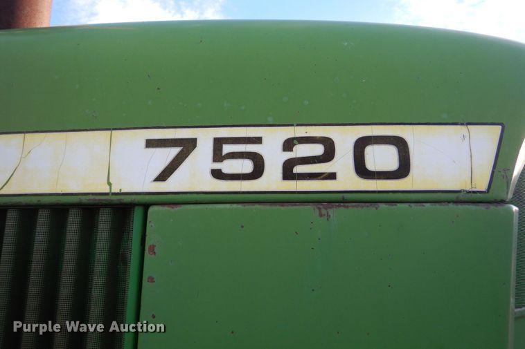 image for item DC8798 John Deere 7520  4WD tractor