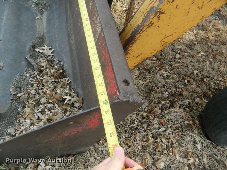 image for item DE4571 International 460  tractor