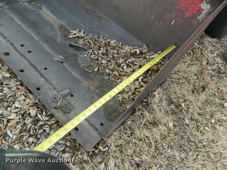 image for item DE4571 International 460  tractor