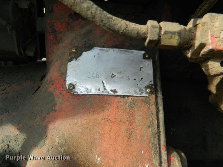 image for item DE4571 International 460  tractor