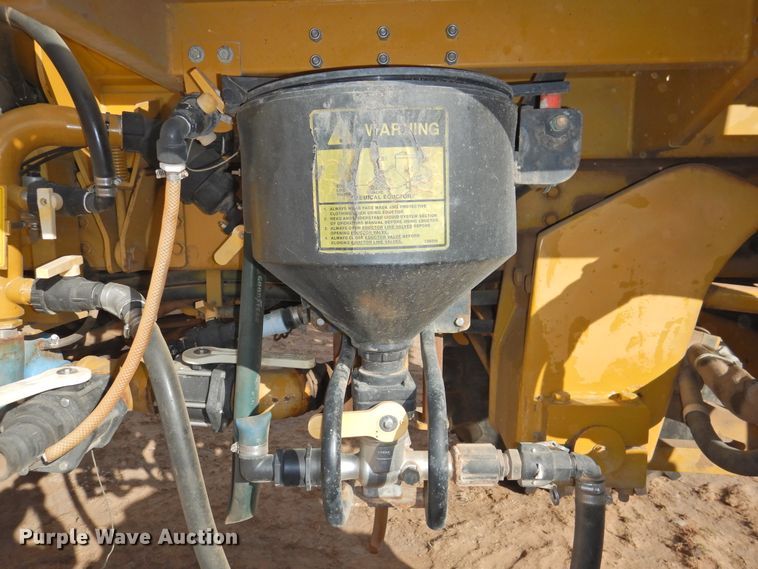 image for item DG1501 2000 Ag-Chem RoGator 1254  sprayer