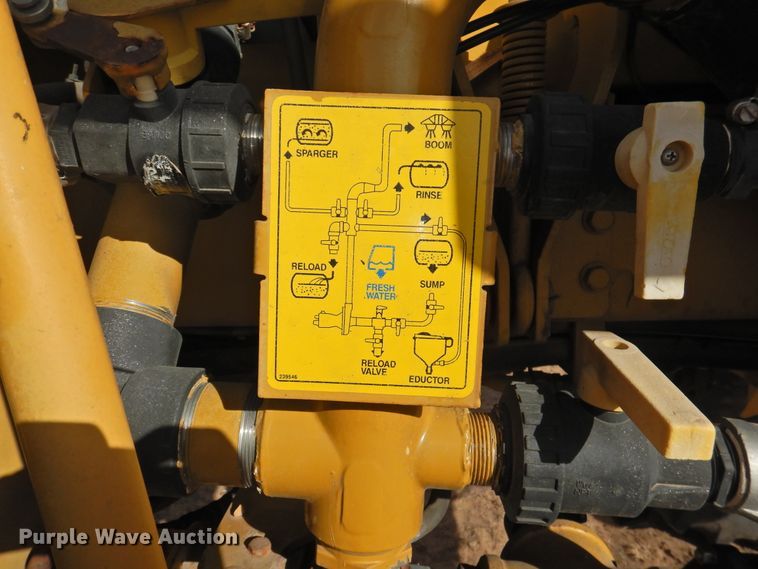 image for item DG1501 2000 Ag-Chem RoGator 1254  sprayer