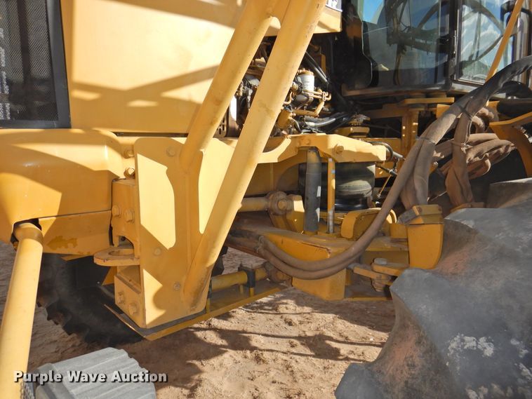 image for item DG1501 2000 Ag-Chem RoGator 1254  sprayer