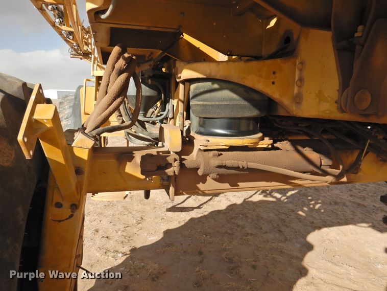 image for item DG1501 2000 Ag-Chem RoGator 1254  sprayer