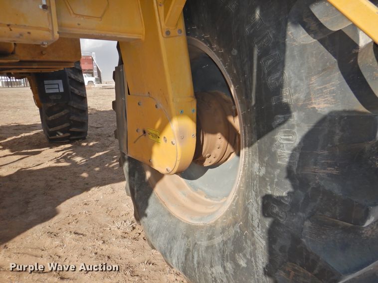 image for item DG1501 2000 Ag-Chem RoGator 1254  sprayer